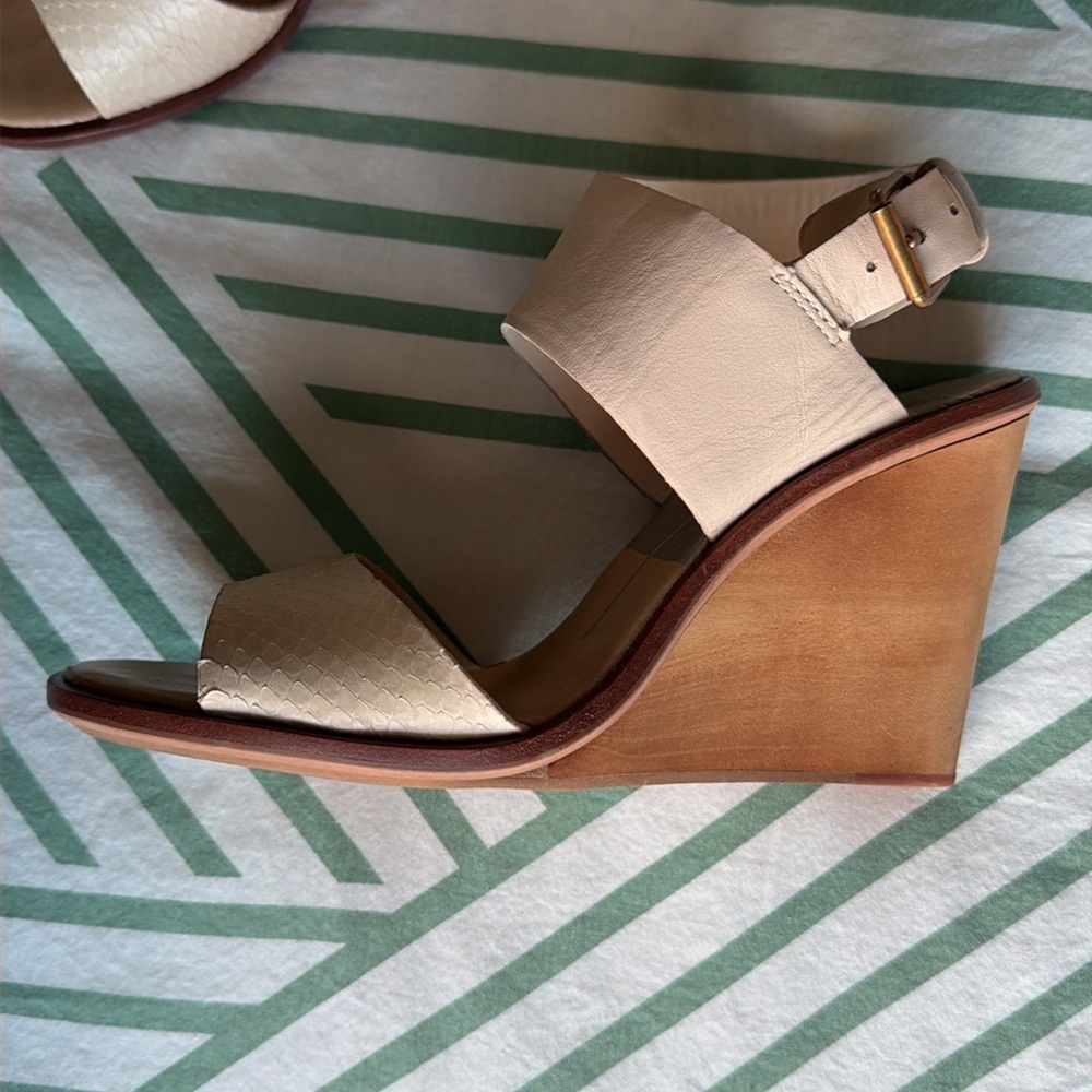 DOLCE VITA Chic Beige WOOD Wedge Sandals sz 7.5